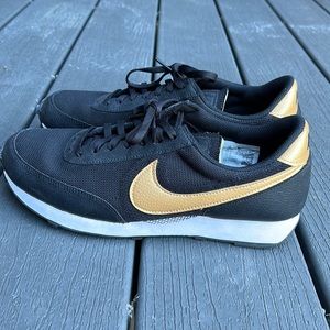 Nike Daybreak